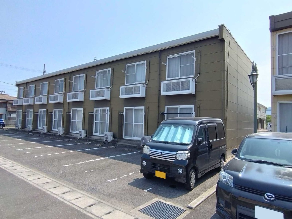 元山駅より徒歩10分 築22年1ヶ月 2階建の賃貸物件