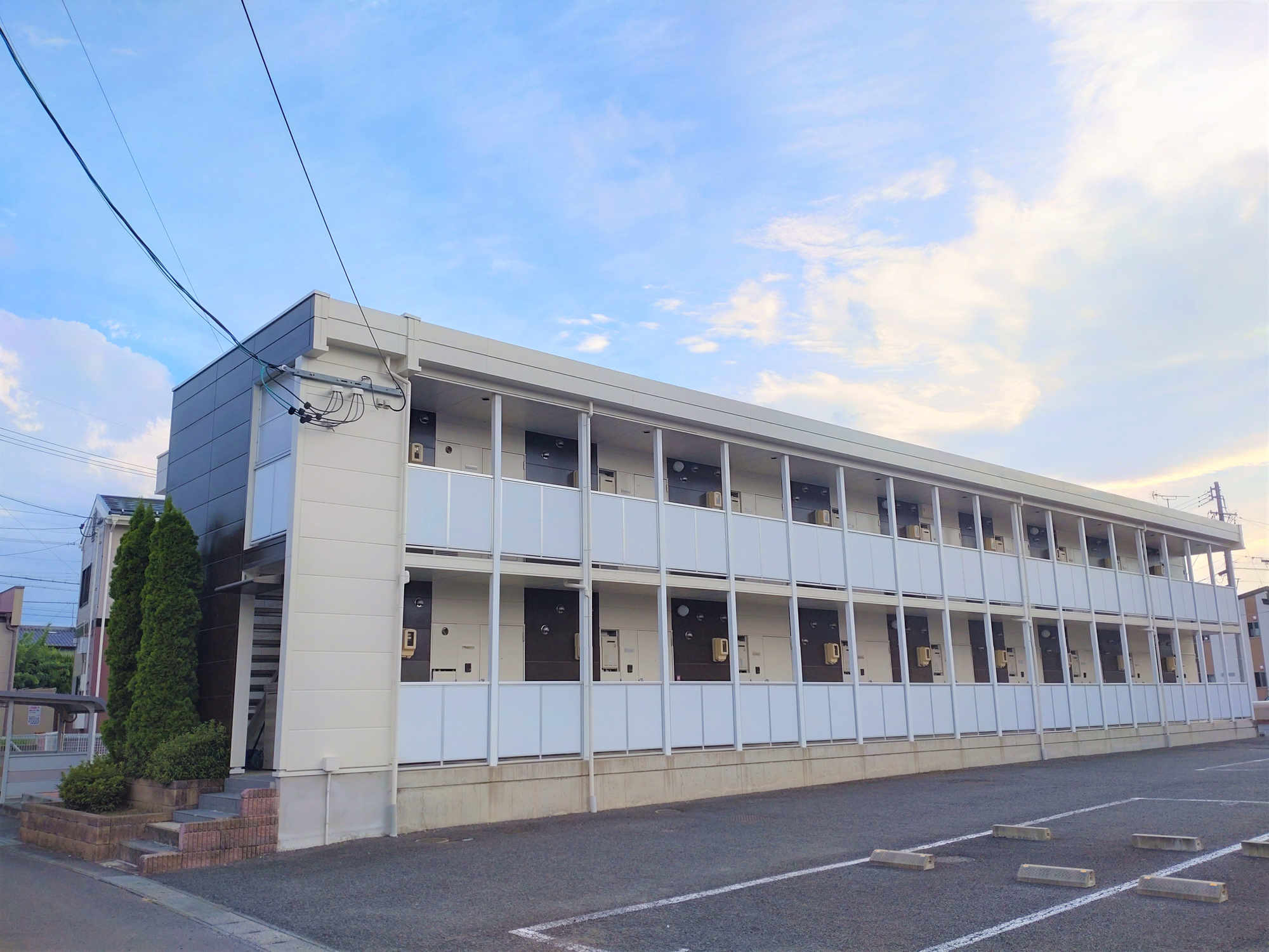 柳原駅より徒歩6分 築22年2ヶ月 2階建の賃貸物件