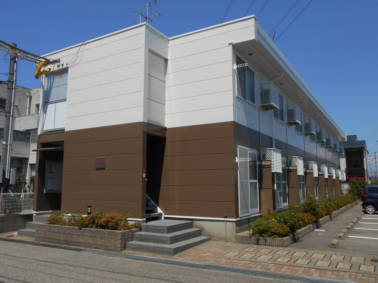 金沢駅よりバス30分 築21年10ヶ月 2階建の賃貸物件