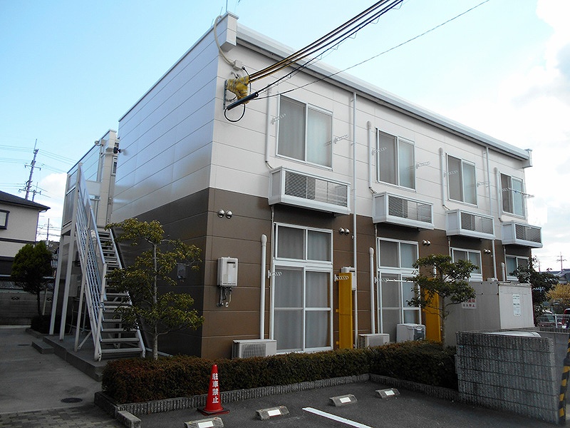 長尾駅よりバス10分 築22年1ヶ月 2階建の賃貸物件