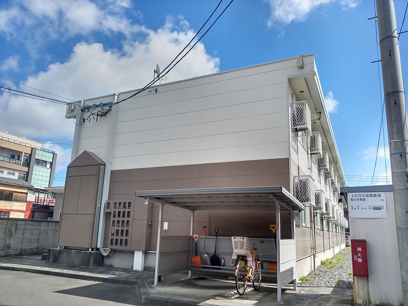 三沢駅より徒歩20分 築21年4ヶ月 2階建の賃貸物件