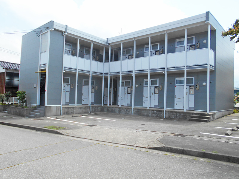 金沢駅よりバス35分 築21年4ヶ月 2階建の賃貸物件