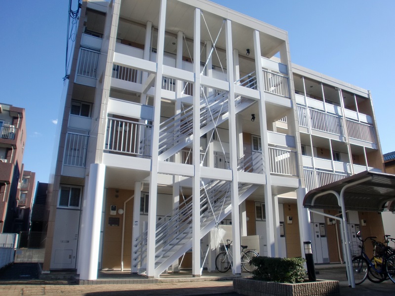 下総中山駅より徒歩7分 築20年8ヶ月 3階建の賃貸物件