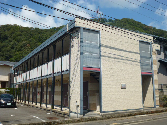 武生駅よりバス7分 築21年1ヶ月 2階建の賃貸物件