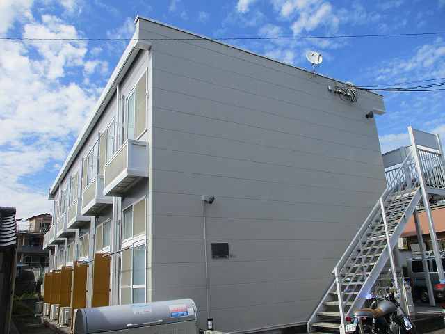 吉浦駅より徒歩6分 築21年9ヶ月 2階建の賃貸物件