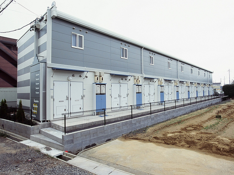 平田町駅よりバス20分 築21年3ヶ月 2階建の賃貸物件