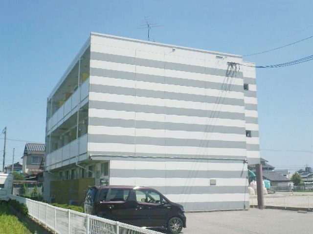 西金沢駅より徒歩15分 築21年3ヶ月 3階建の賃貸物件