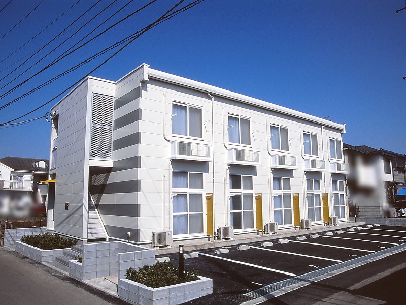 平塚駅よりバス17分 築20年8ヶ月 2階建の賃貸物件