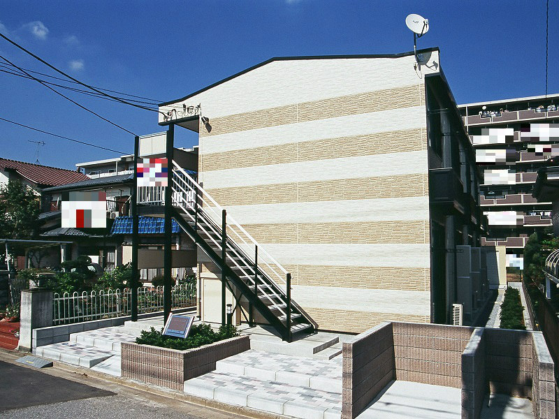 三郷駅より徒歩5分 2階 築21年1ヶ月の賃貸物件