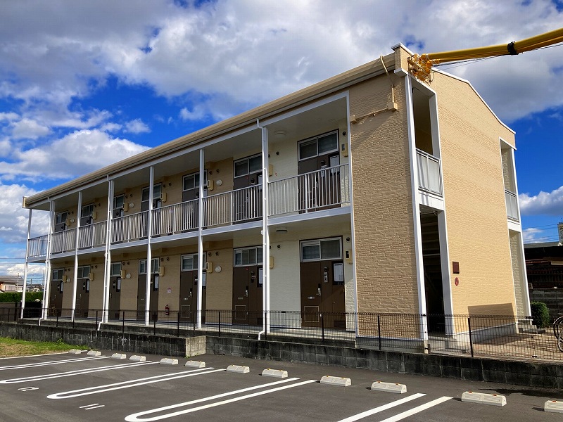 久居駅より徒歩10分 築20年11ヶ月 2階建の賃貸物件