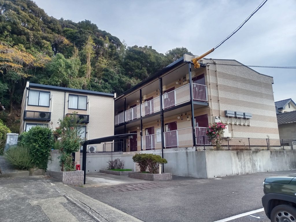 早岐駅よりバス8分 築20年10ヶ月 2階建の賃貸物件