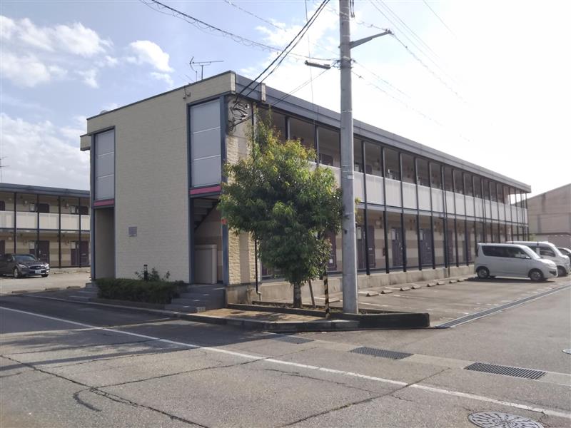 富山駅よりバス30分 築20年8ヶ月 2階建の賃貸物件