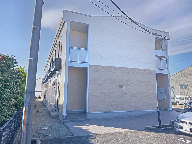 長後駅よりバス16分 築21年2ヶ月 2階建の賃貸物件