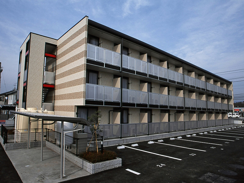 篠原駅より徒歩3分 築20年11ヶ月 3階建の賃貸物件