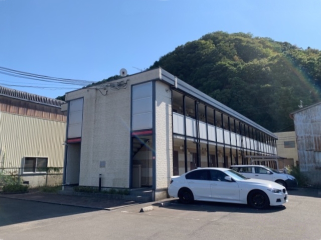 小浜駅より徒歩6分 築20年10ヶ月 2階建の賃貸物件