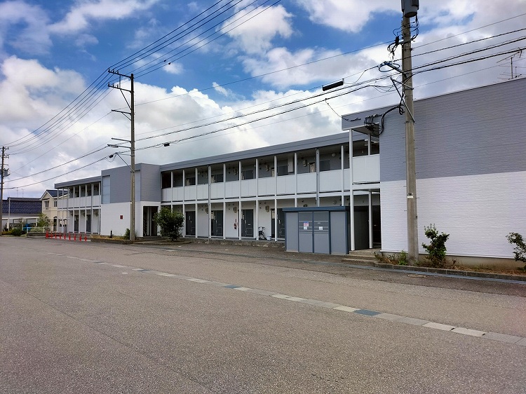 粟津駅より徒歩9分 築20年7ヶ月 2階建の賃貸物件