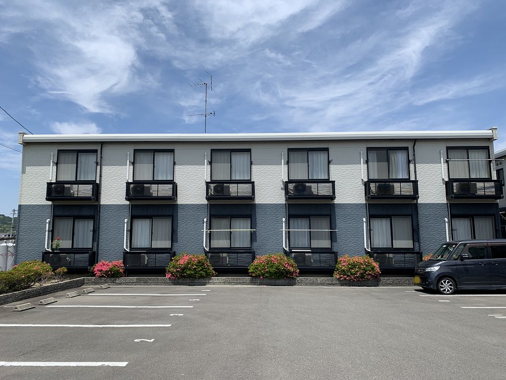 新居浜駅よりバス9分 築20年5ヶ月 2階建の賃貸物件