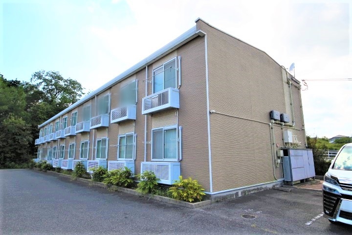 西条駅よりバス39分 築18年8ヶ月 2階建の賃貸物件