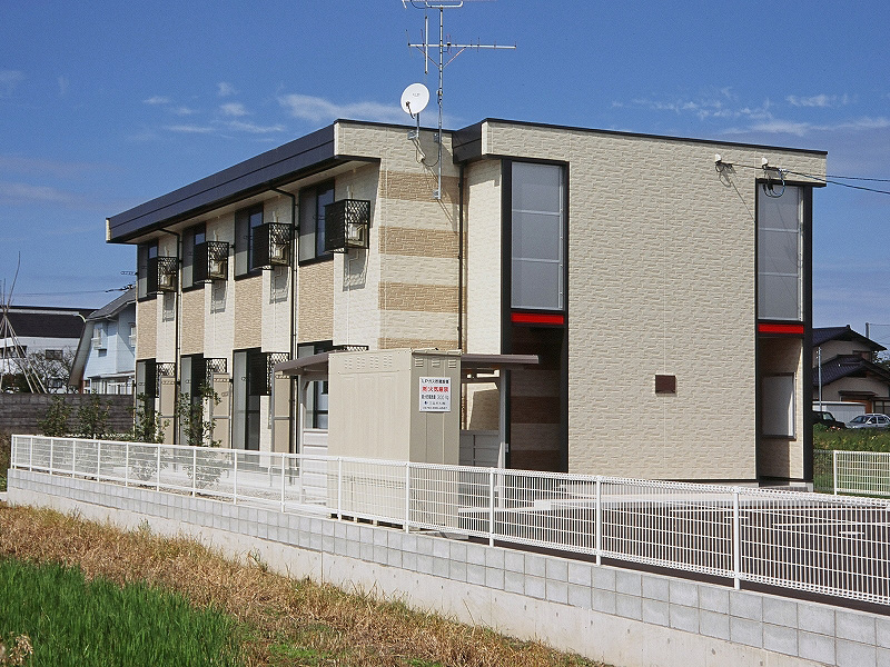 小松駅より徒歩15分 築20年4ヶ月 2階建の賃貸物件