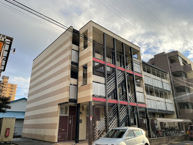 福生駅より徒歩5分 築20年9ヶ月 3階建の賃貸物件