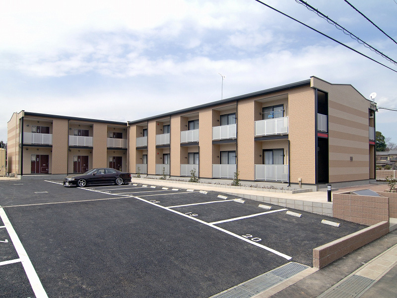 成田駅よりバス23分 築19年10ヶ月 2階建の賃貸物件