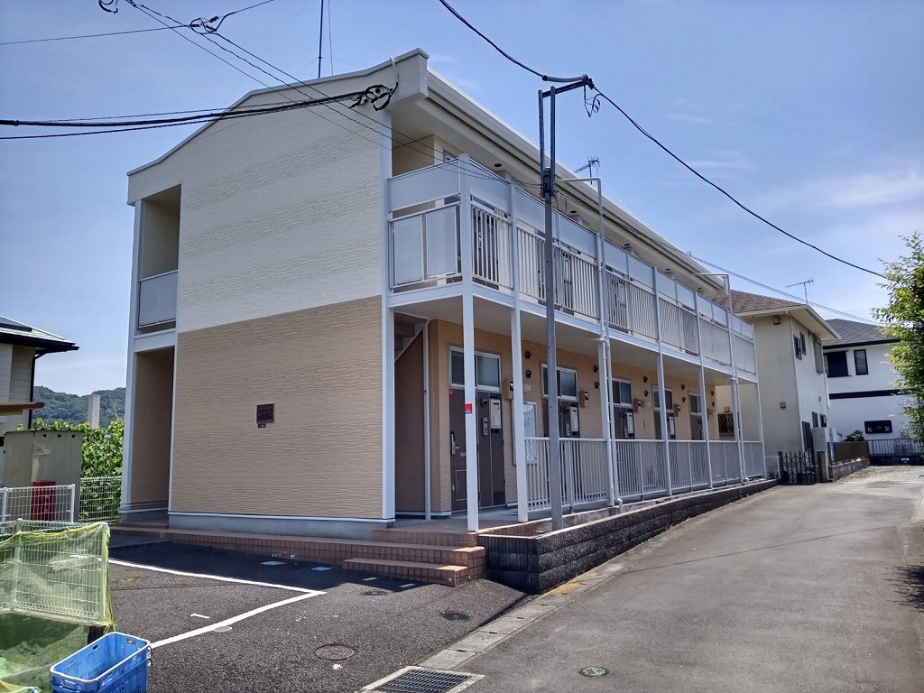 秦野駅より徒歩16分 築20年2ヶ月 2階建の賃貸物件