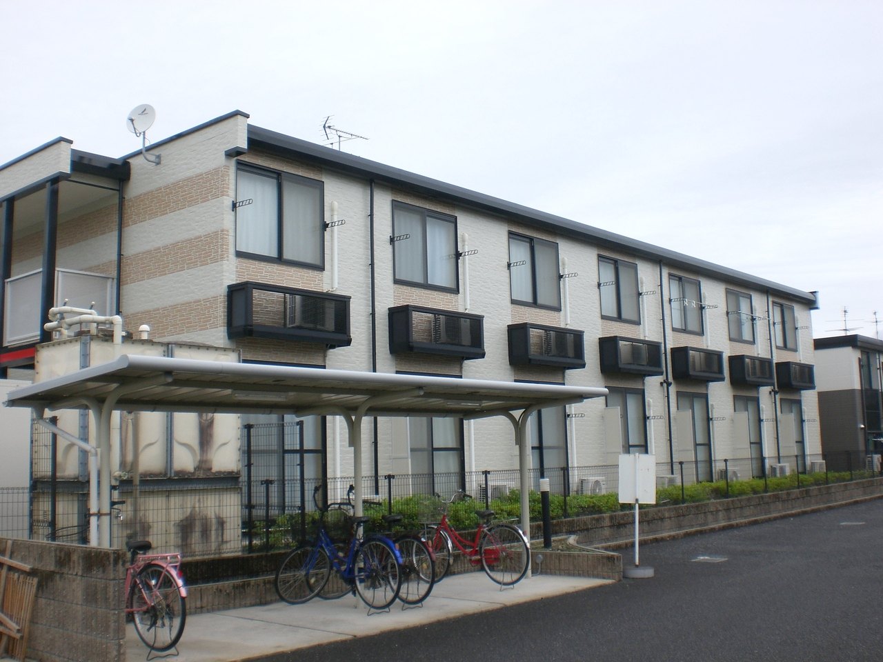 磐城駅より徒歩4分 築20年1ヶ月 2階建の賃貸物件
