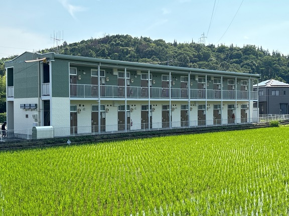 寺家駅より徒歩9分 築20年1ヶ月 2階建の賃貸物件