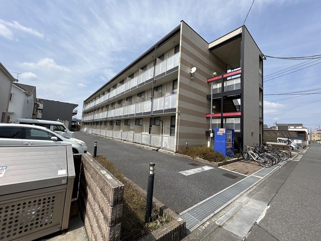 武蔵浦和駅よりバス11分 2階 築19年4ヶ月の賃貸物件