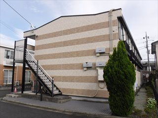 レオパレスフリーダム 南金目の賃貸物件