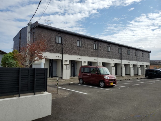 西都城駅より徒歩25分 築20年1ヶ月 2階建の賃貸物件