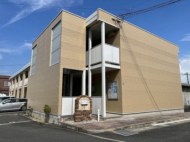 米子駅よりバス11分 築19年10ヶ月 2階建の賃貸物件