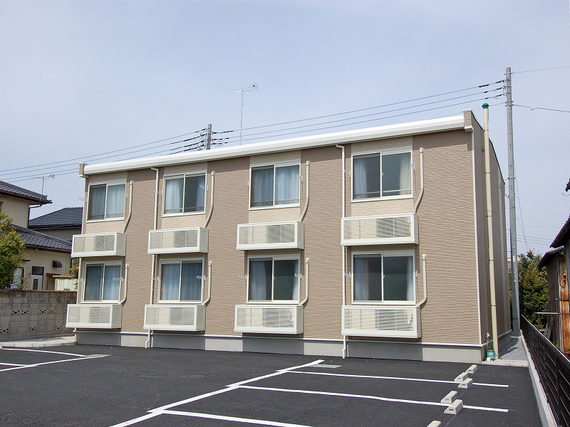 野州山辺駅より徒歩7分 築19年7ヶ月 2階建の賃貸物件