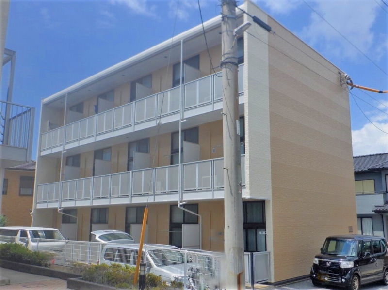 新検見川駅より徒歩12分 築19年11ヶ月 3階建の賃貸物件