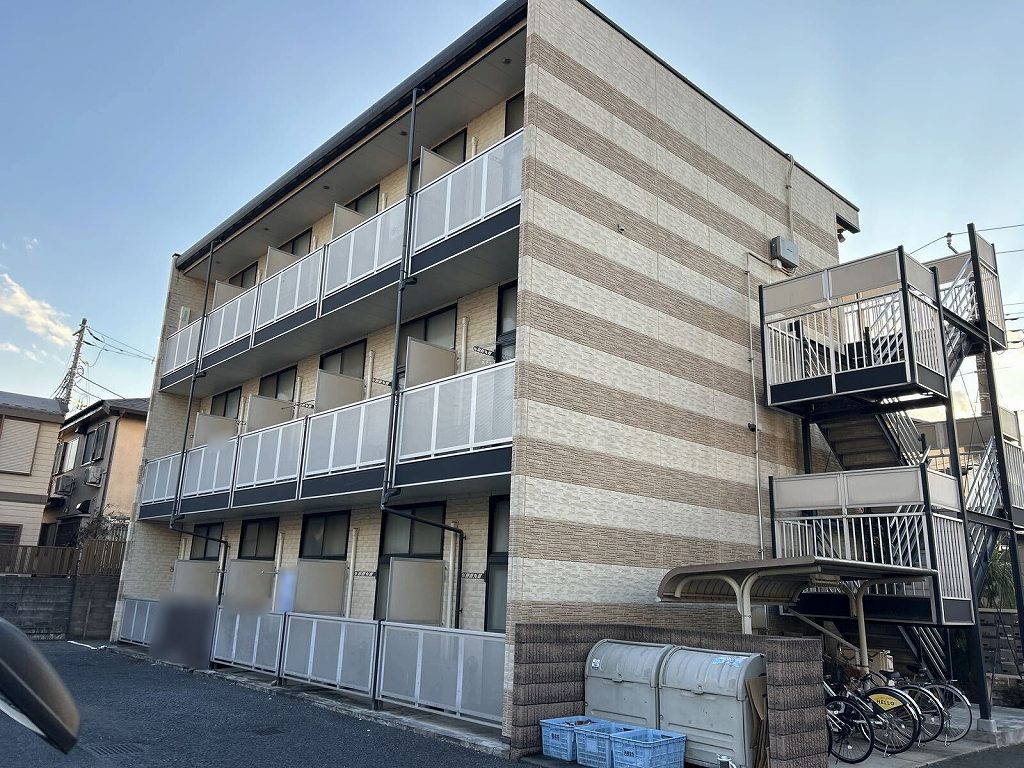 花小金井駅より徒歩17分 築19年8ヶ月 3階建の賃貸物件