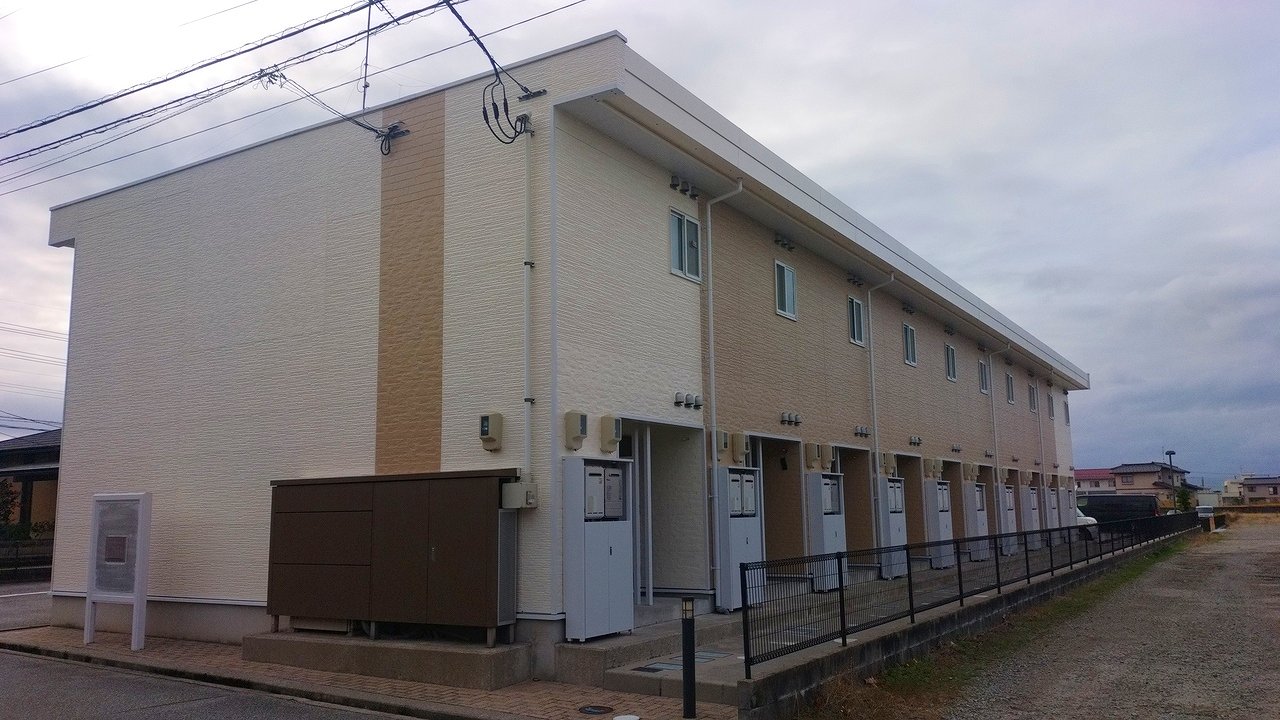 西滑川駅より徒歩13分 築19年7ヶ月 2階建の賃貸物件