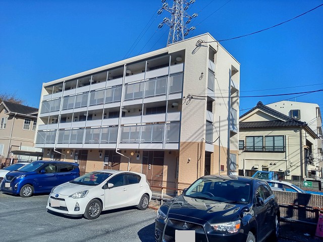 多磨駅より徒歩2分 築18年9ヶ月 3階建の賃貸物件