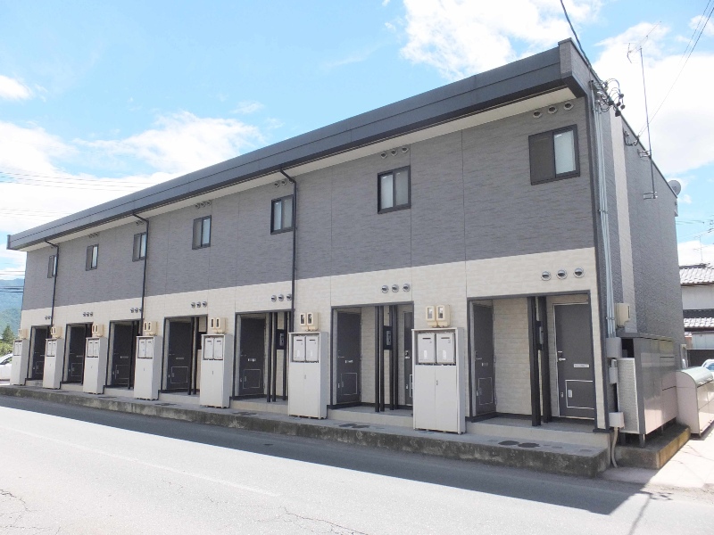 長野駅よりバス30分 築19年6ヶ月 2階建の賃貸物件