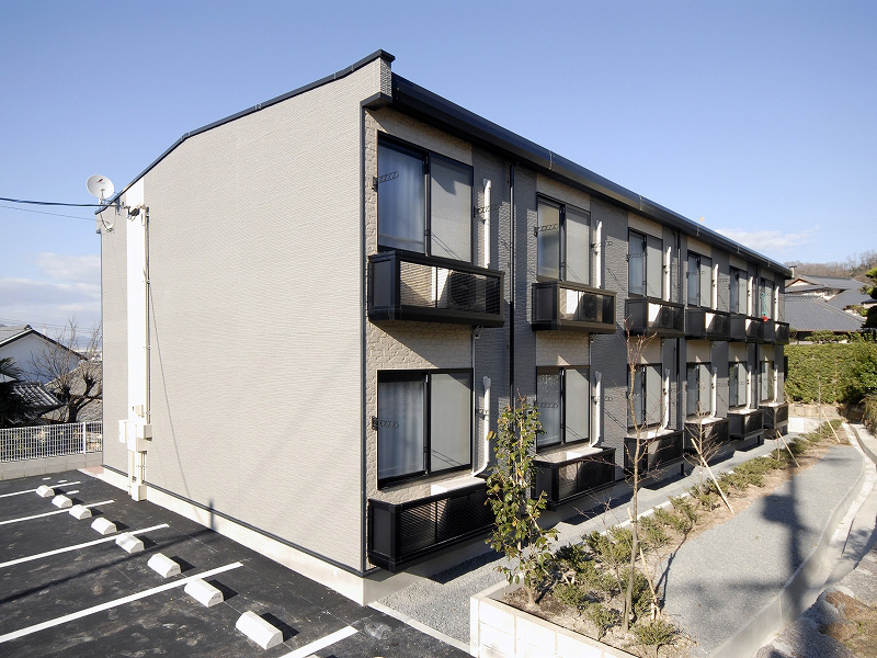 坂駅より徒歩10分 築18年11ヶ月 2階建の賃貸物件