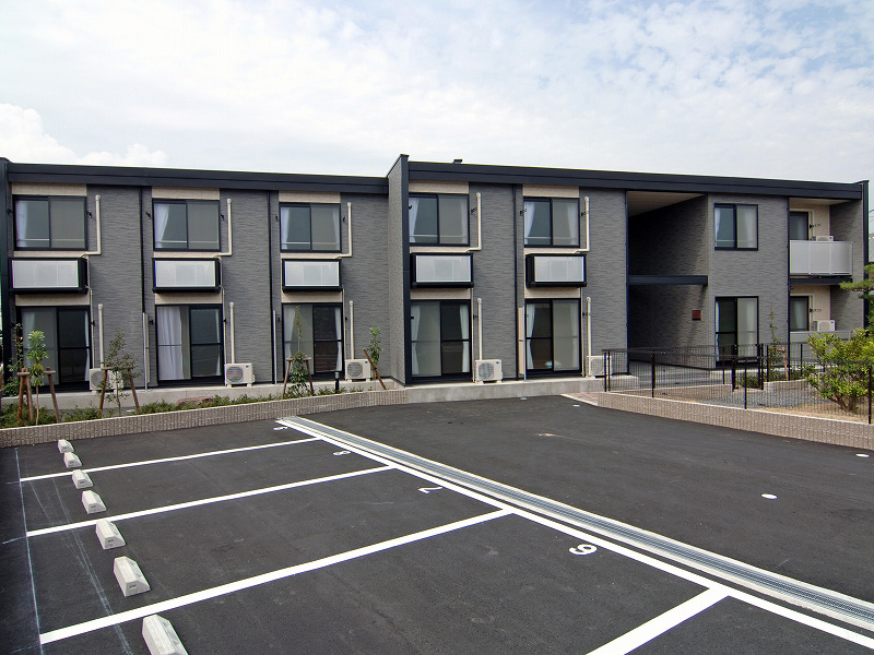 千里駅より徒歩4分 築19年3ヶ月 2階建の賃貸物件