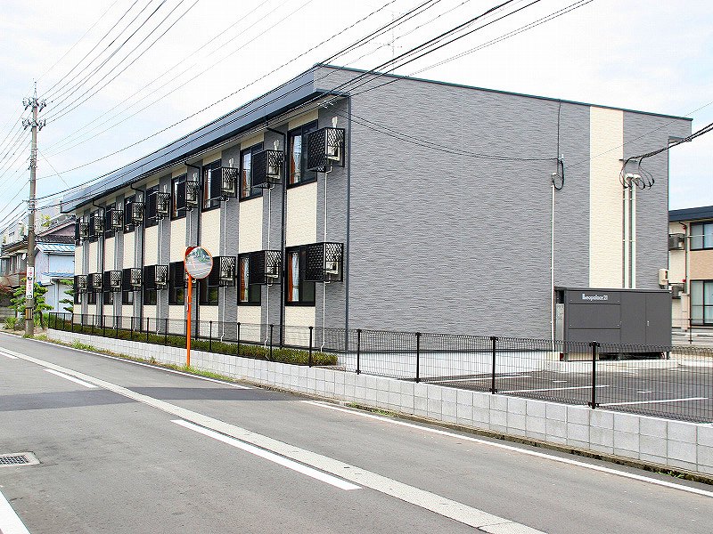 黒部駅より徒歩9分 築19年3ヶ月 2階建の賃貸物件