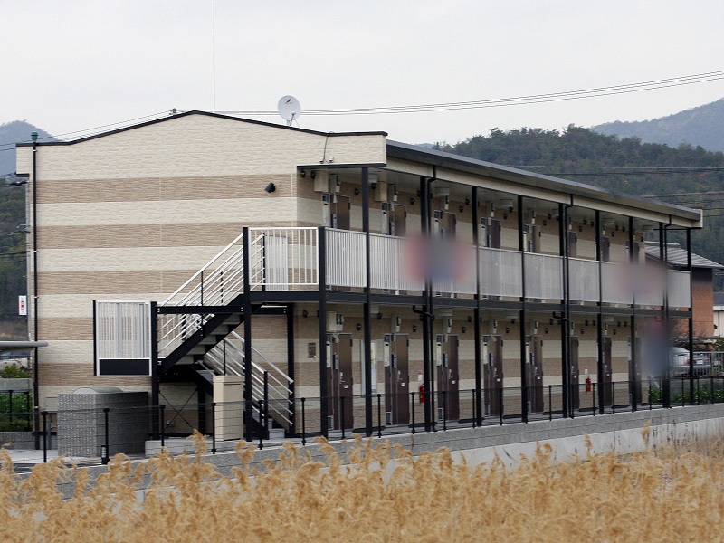 宝殿駅よりバス13分 築18年11ヶ月 2階建の賃貸物件