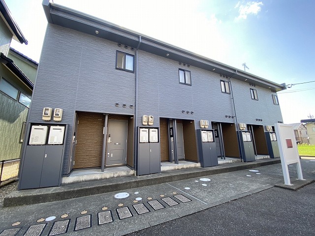 金沢駅よりバス37分 築19年4ヶ月 2階建の賃貸物件