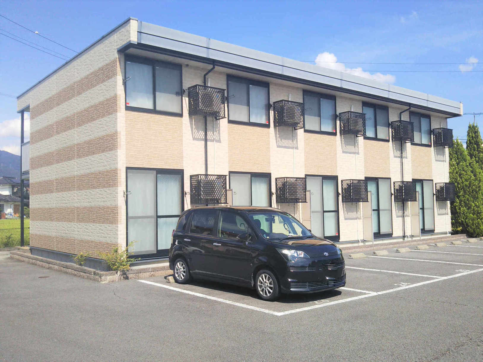 レオパレスエバーグリーンBの賃貸物件