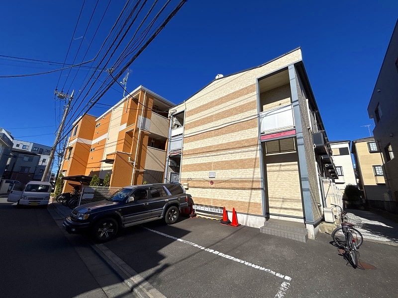 一之江駅よりバス15分 築19年2ヶ月 2階建の賃貸物件