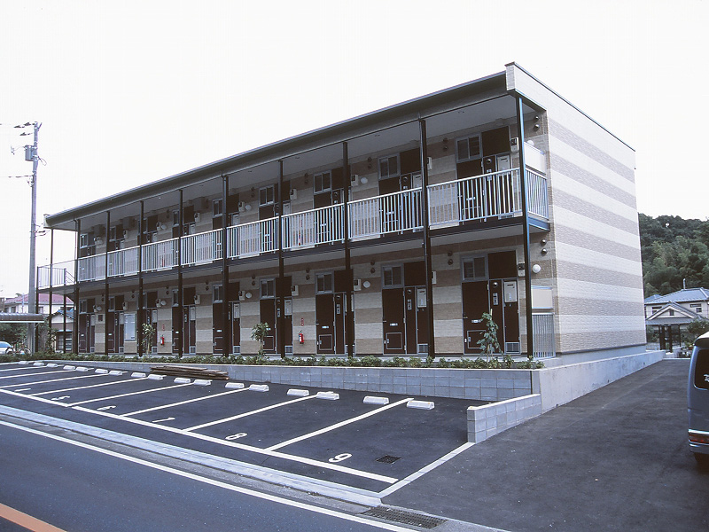 戸塚駅よりバス12分 築19年1ヶ月 2階建の賃貸物件