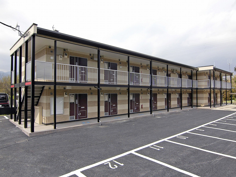 富士フイルム前駅より徒歩6分 築18年7ヶ月 2階建の賃貸物件