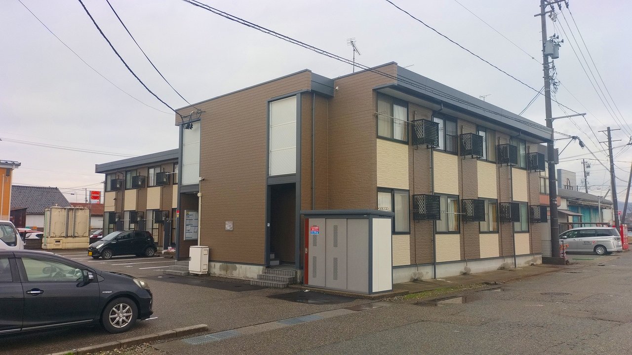 レオパレス高岡の賃貸物件