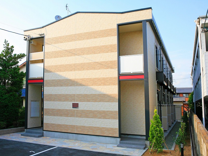 運動公園前駅より徒歩12分 築19年4ヶ月 2階建の賃貸物件