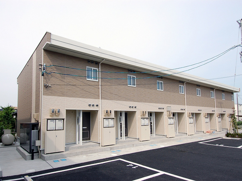 亀田駅より徒歩5分 築18年7ヶ月 2階建の賃貸物件